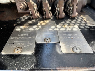 2001 International 4700 MV EC