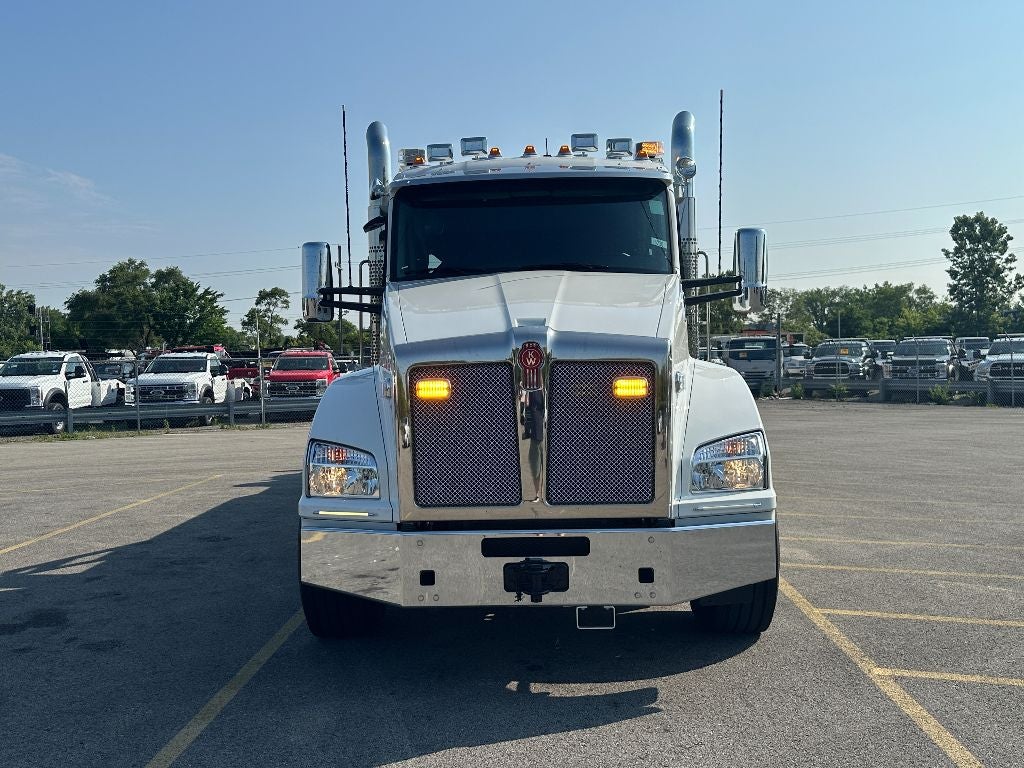 2025 Kenworth T880 WITH A CENTURY 9055XL