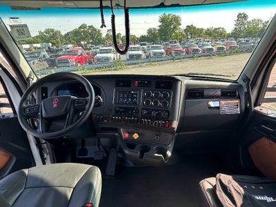 2025 Kenworth T880 WITH A CENTURY 9055XL