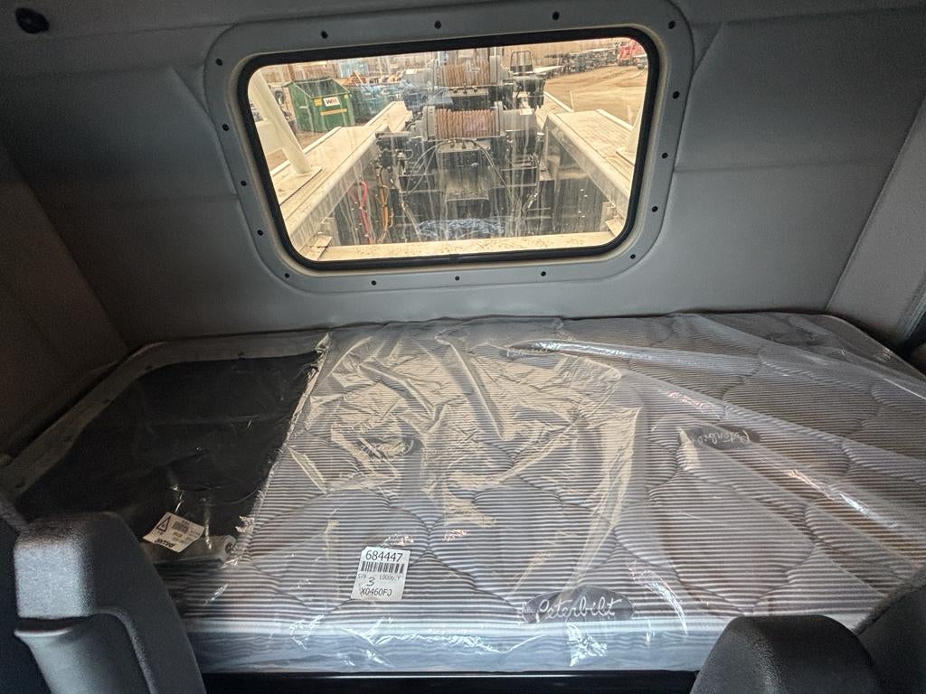 2024 Peterbilt 579 w/ Century 7035 Wrecker