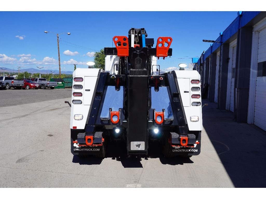 2024 Peterbilt 579 w/ Century 5130 Wrecker