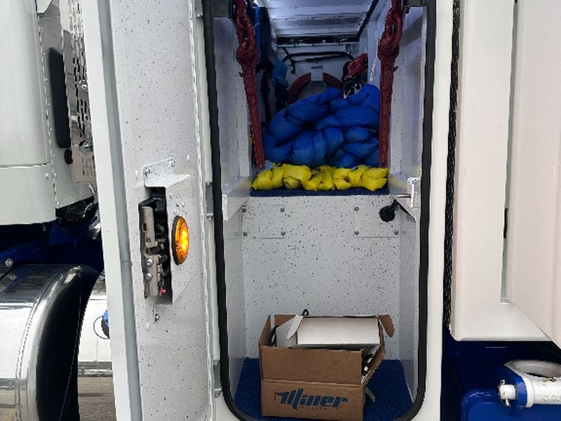 2026 Peterbilt 567 WITH A CENTURY 1135 ROTATOR