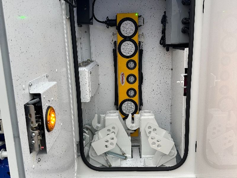 2026 Peterbilt 567 WITH A CENTURY 1135 ROTATOR