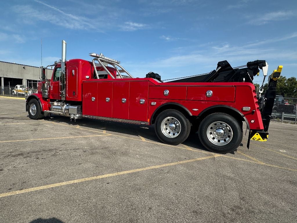 2025 Peterbilt 589 589 WITH A CENTURY 5130