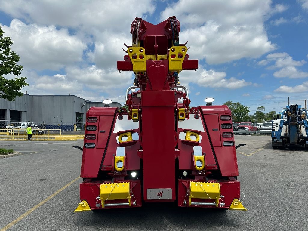 2025 Peterbilt 589 589 WITH A CENTURY 1150