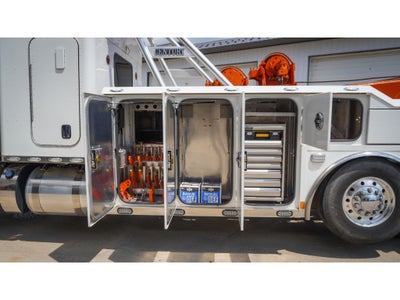 2022 Peterbilt 389 w/ Century 9055XL Wrecker