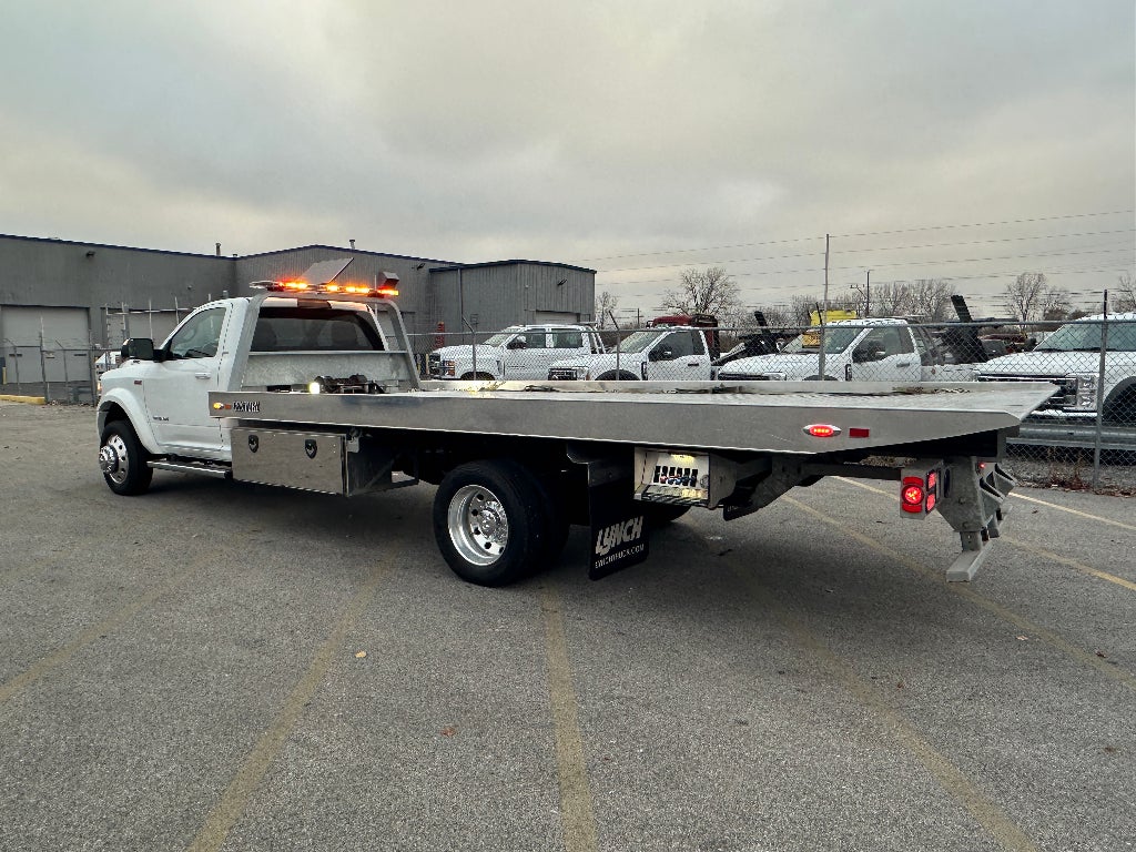 2022 RAM 5500 Chassis WITH A CENTURY 19.5' ALUMINUM CARRIER