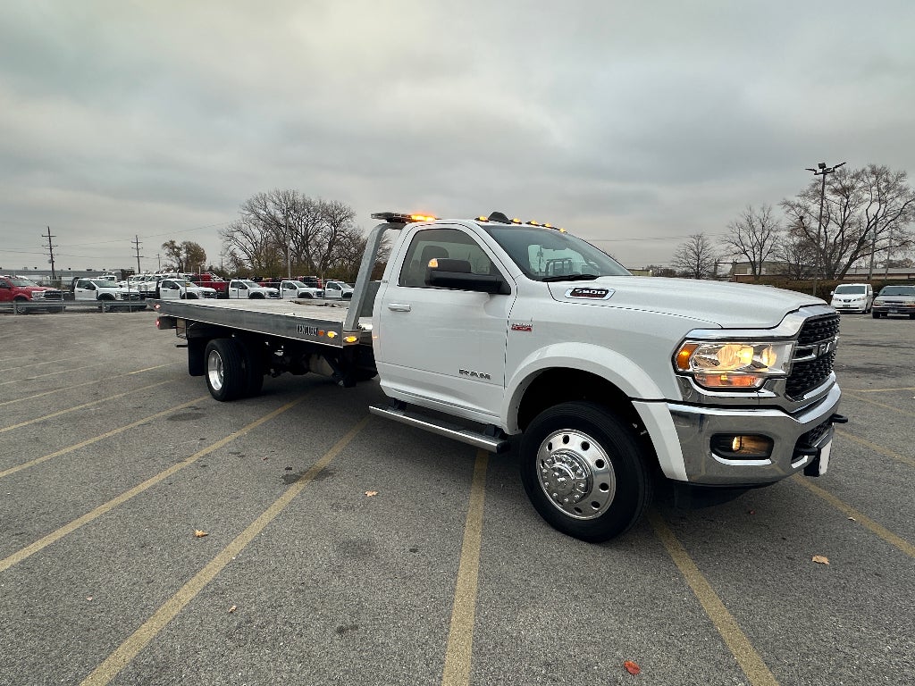 2022 RAM 5500 Chassis WITH A CENTURY 19.5' ALUMINUM CARRIER