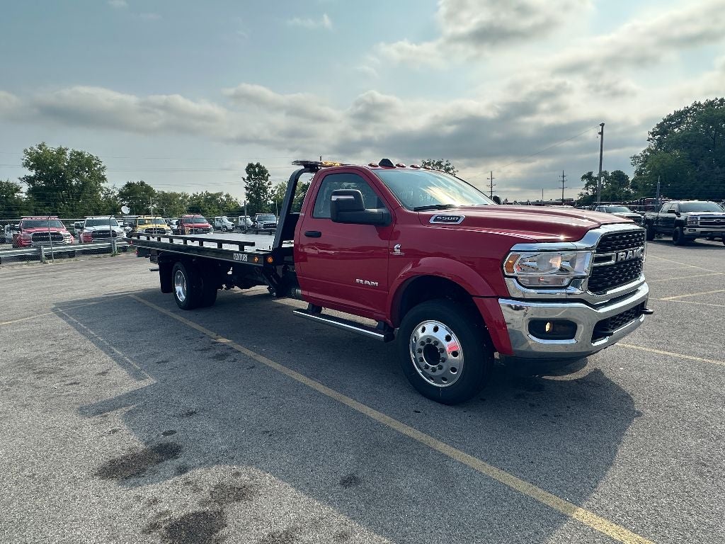 2024 RAM 5500 Chassis WITH A CENTURY 19.5' STEEL CARRIER