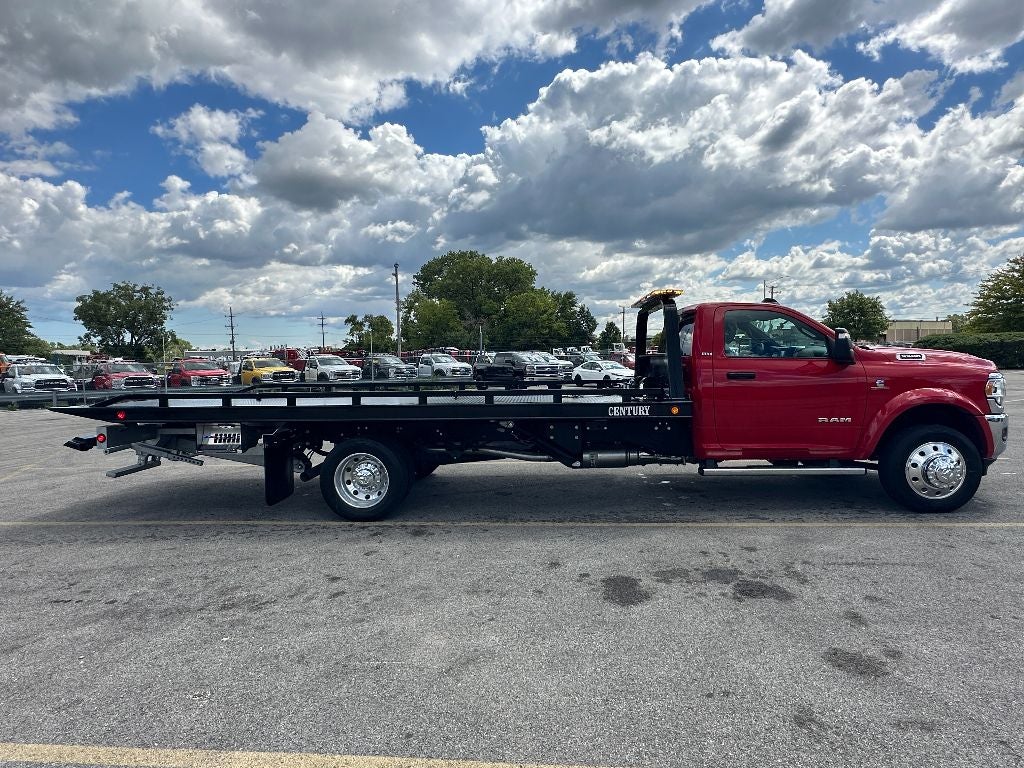 2024 RAM 5500 Chassis SLT WITH A CENTURY 19.5' STEEL CARRIER