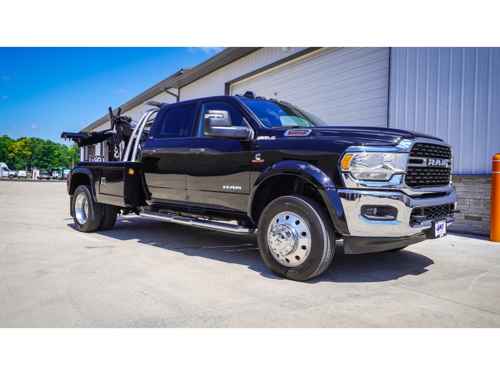 2024 RAM 5500 Chassis w/ Chevron 408 Wrecker