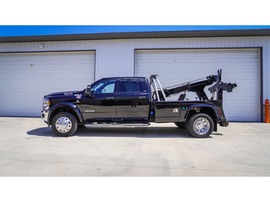2024 RAM 5500 Chassis w/ Chevron 408 Wrecker