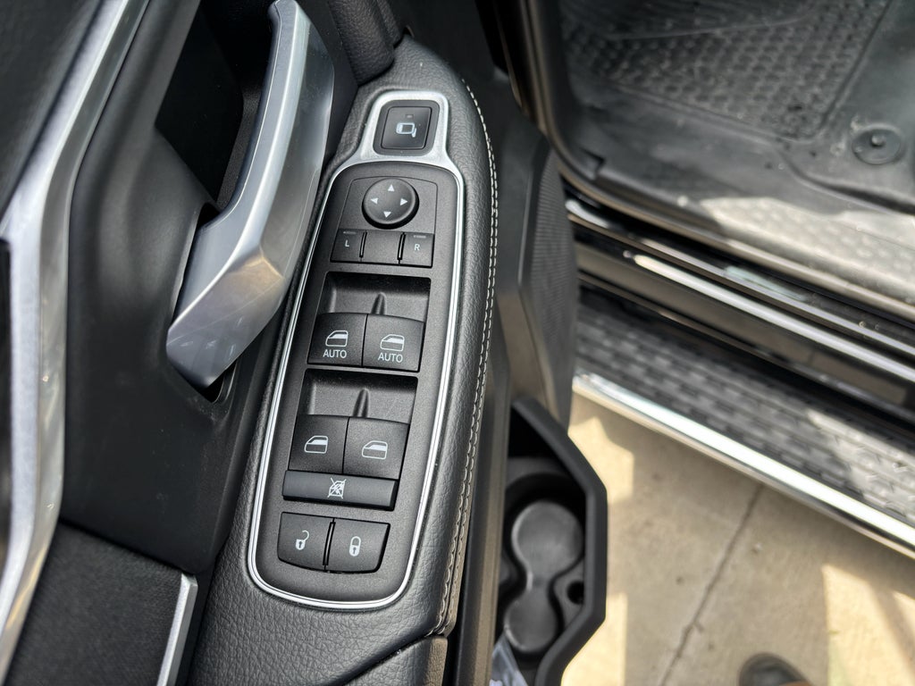 2024 RAM 5500 Chassis w/ Vulcan 894 Wrecker