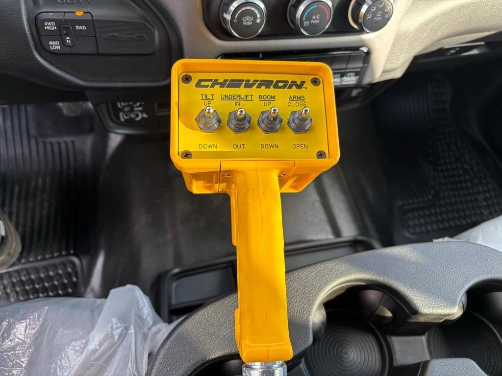 2024 RAM 5500 Chassis w/ Chevron 408 Wrecker