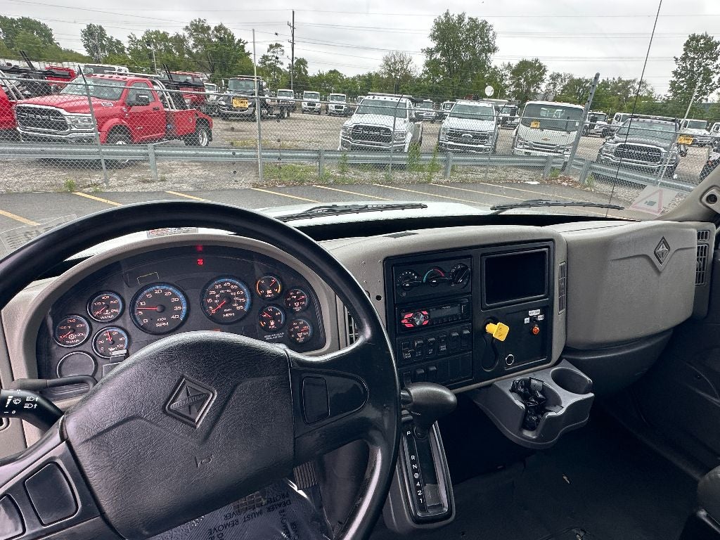 2012 International 4300 MA025 WITH A CENTURY 21' GALV STEEL