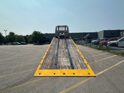 2025 International HX CENTURY 28.5' WOOD INDUSTRIAL