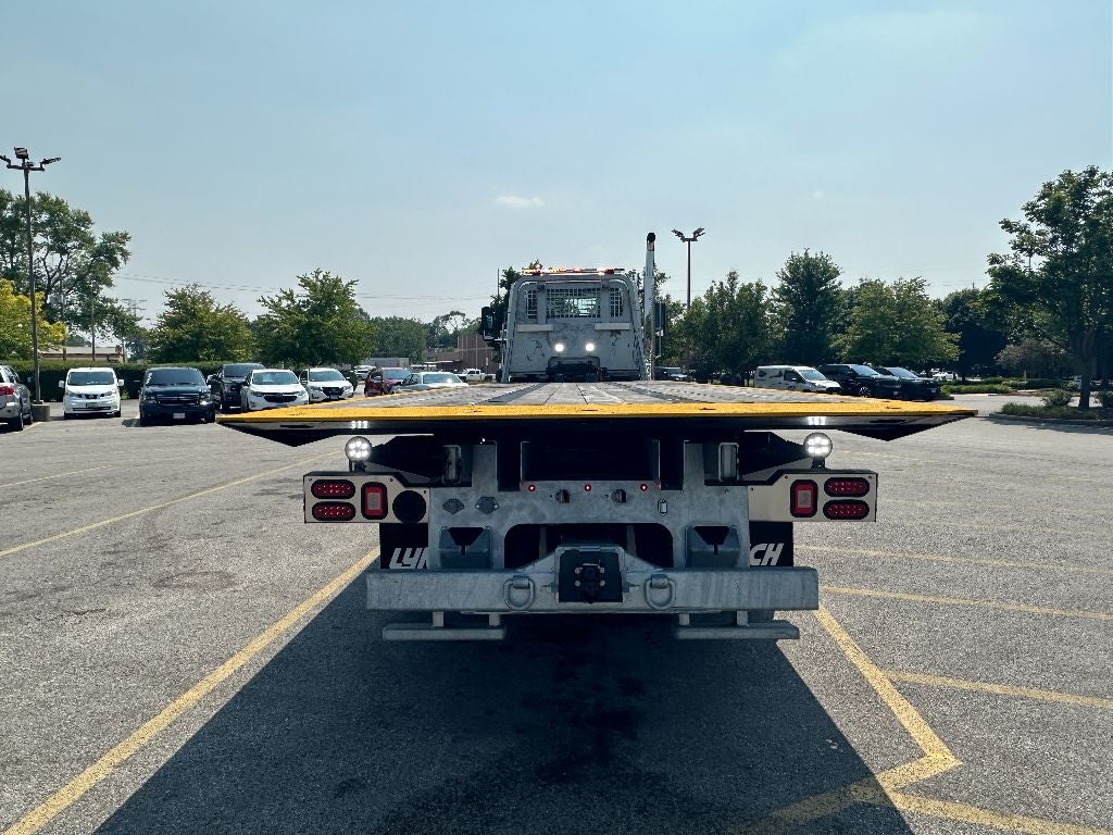 2025 International HX CENTURY 28.5' WOOD INDUSTRIAL