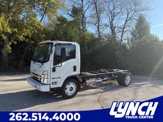 2025 Isuzu NPR-HD Morgan Van Body