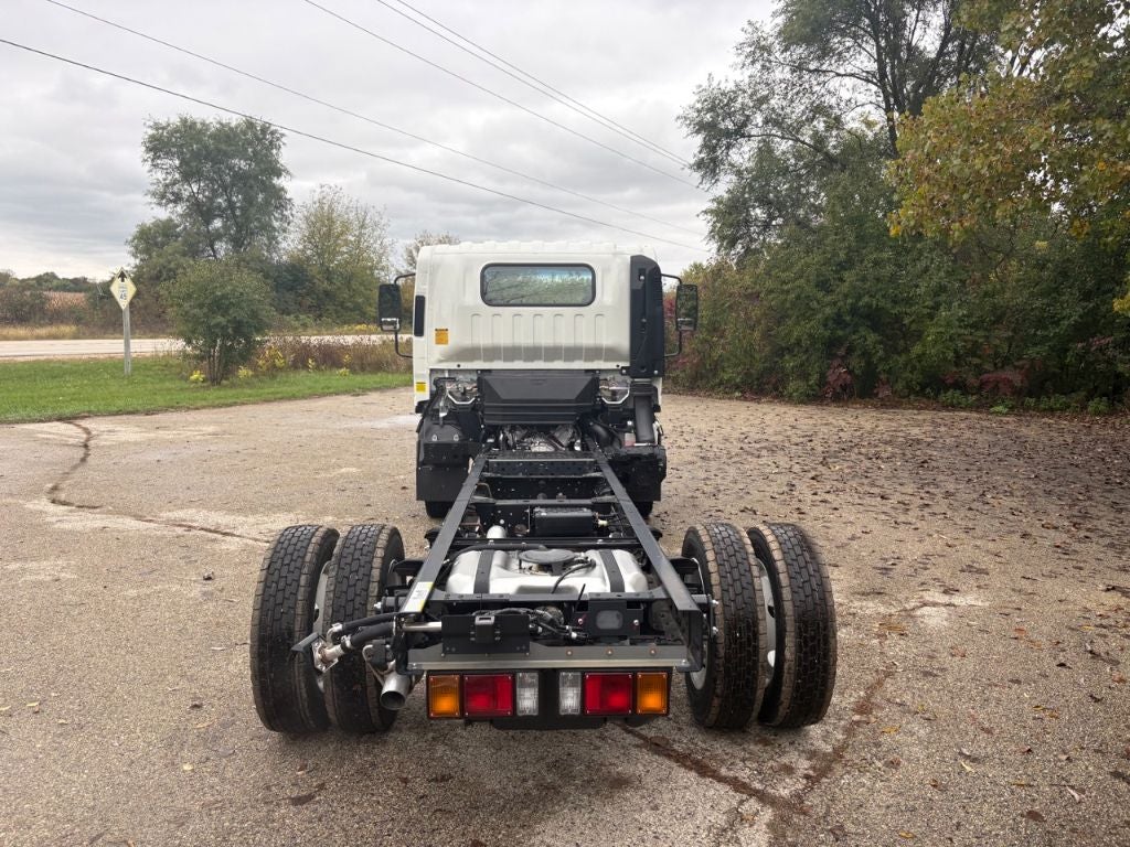 2025 Isuzu NPR-HD NPR