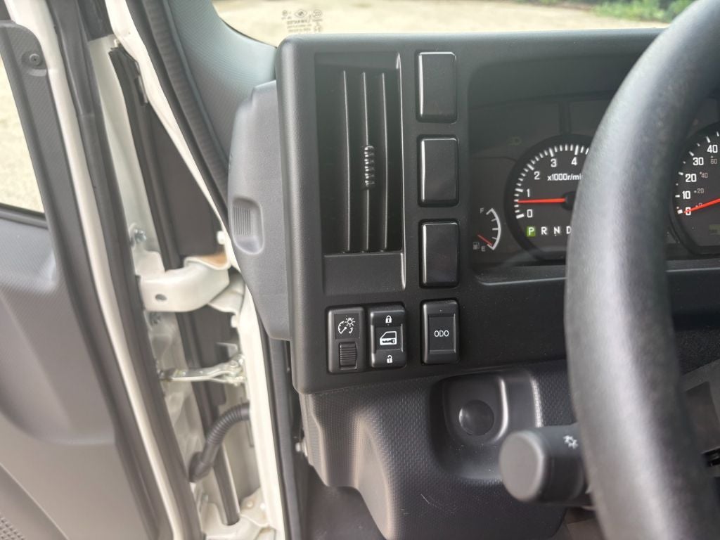 2025 Chevrolet 4500HG 3500HG / 4500HG / 4500HD / 4500XD 18' Bay Bridge Van Body