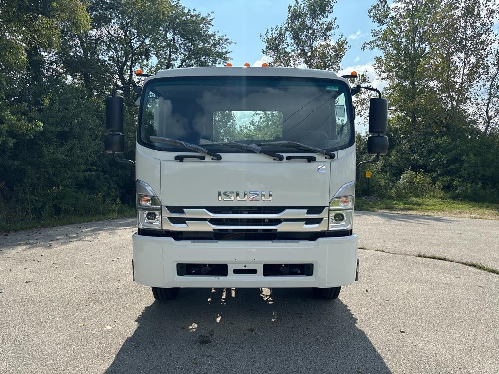 2025 Isuzu FTR BASE