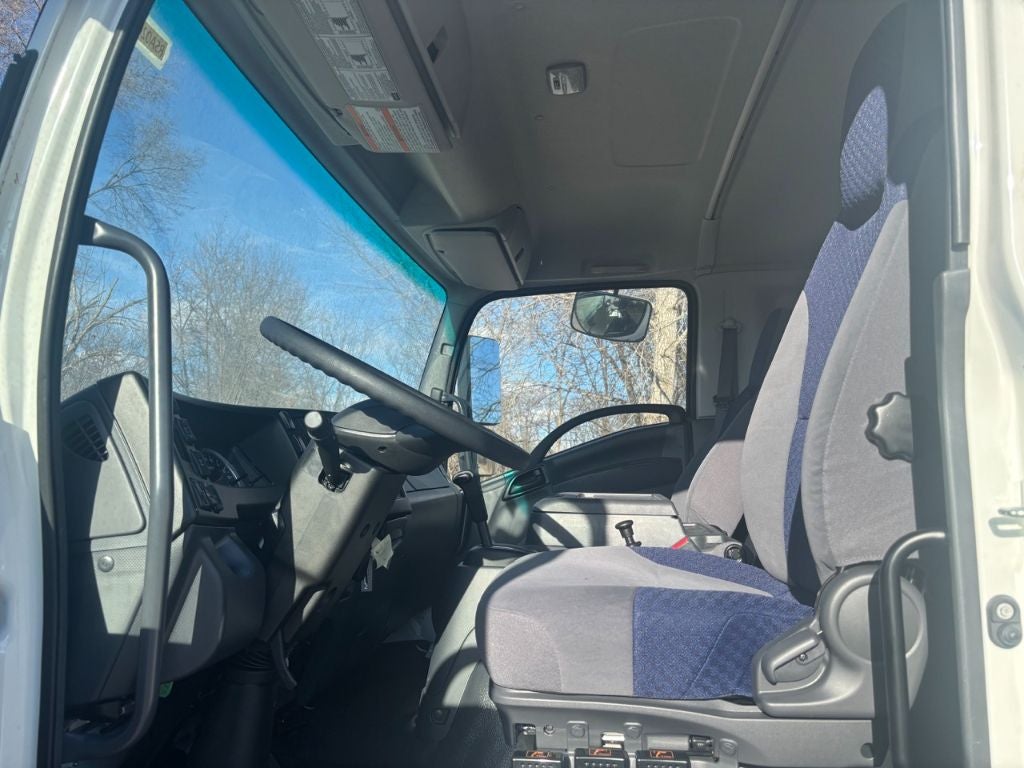 2024 Chevrolet 6500XD 6500XD/7500XD 26' Wabash Van Body