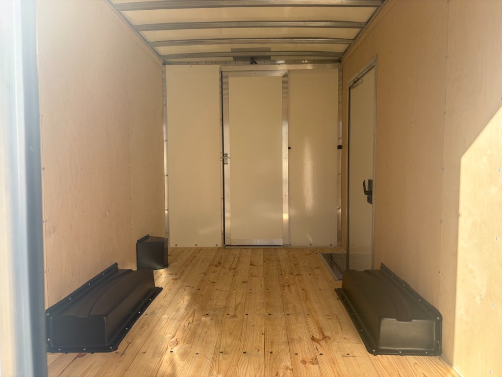 2025 GMC Savana 3500 12' Bay Bridge Van Body