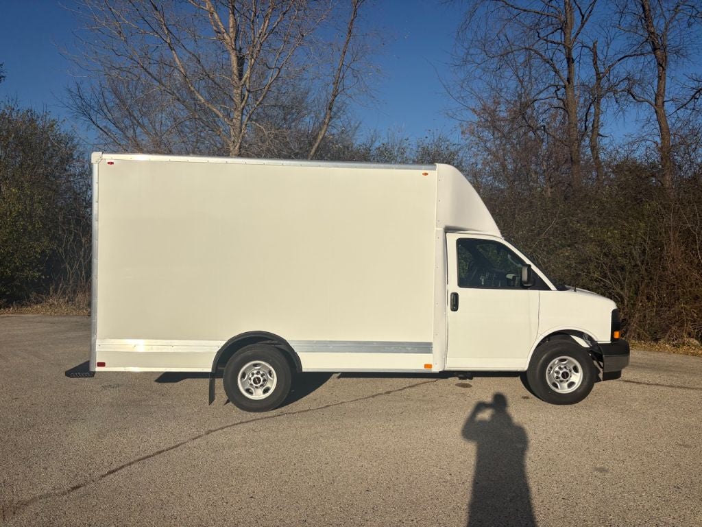 2025 GMC Savana 3500 12' Bay Bridge Van Body