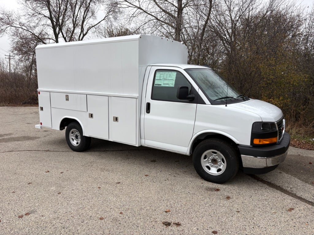 2025 GMC Savana 3500 11' Monroe CSV Body