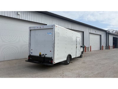 2025 GMC Savana 3500 17' Bay Bridge Van Body