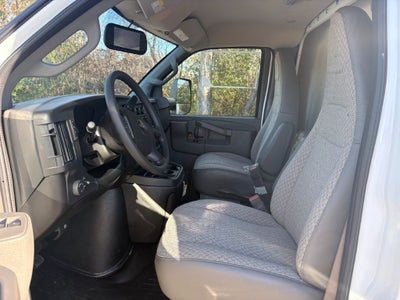 2025 GMC Savana 3500 17' Bay Bridge Van Body