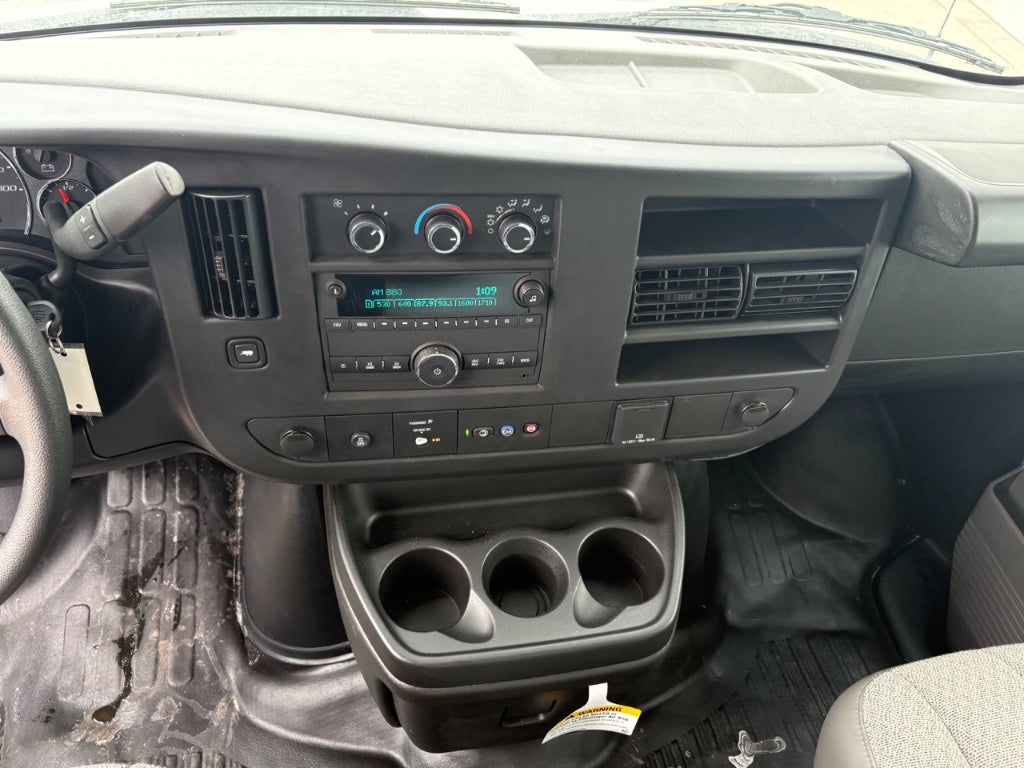 2025 GMC Savana 3500 17' Bay Bridge Van Body