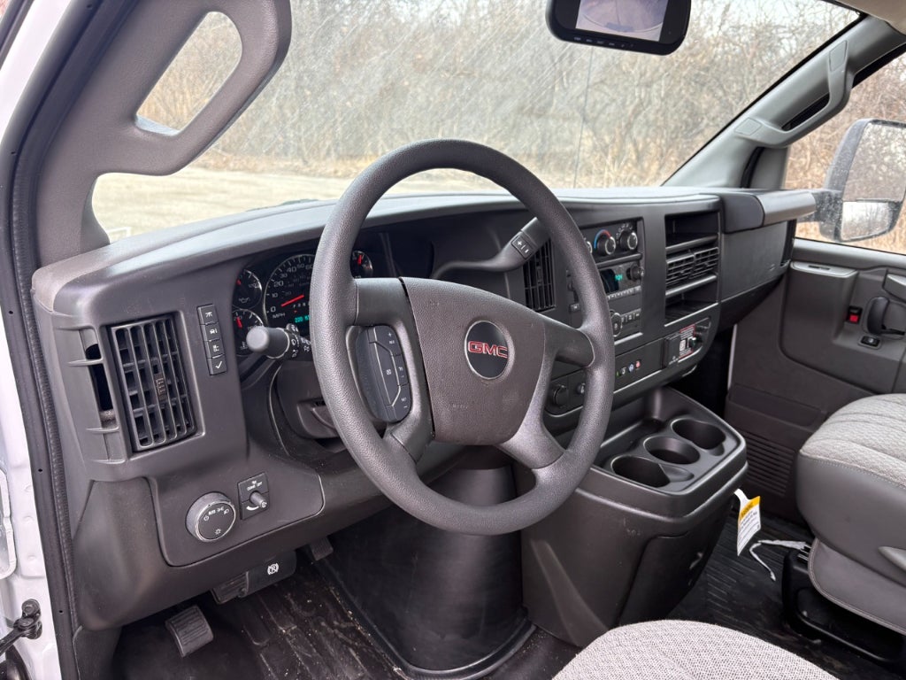 2026 GMC Savana 4500 17' Bay Bridge Van Body