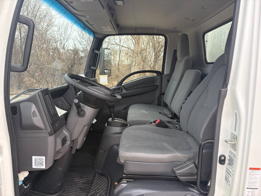 2026 Isuzu NPR 16' Morgan Reefer Van Body