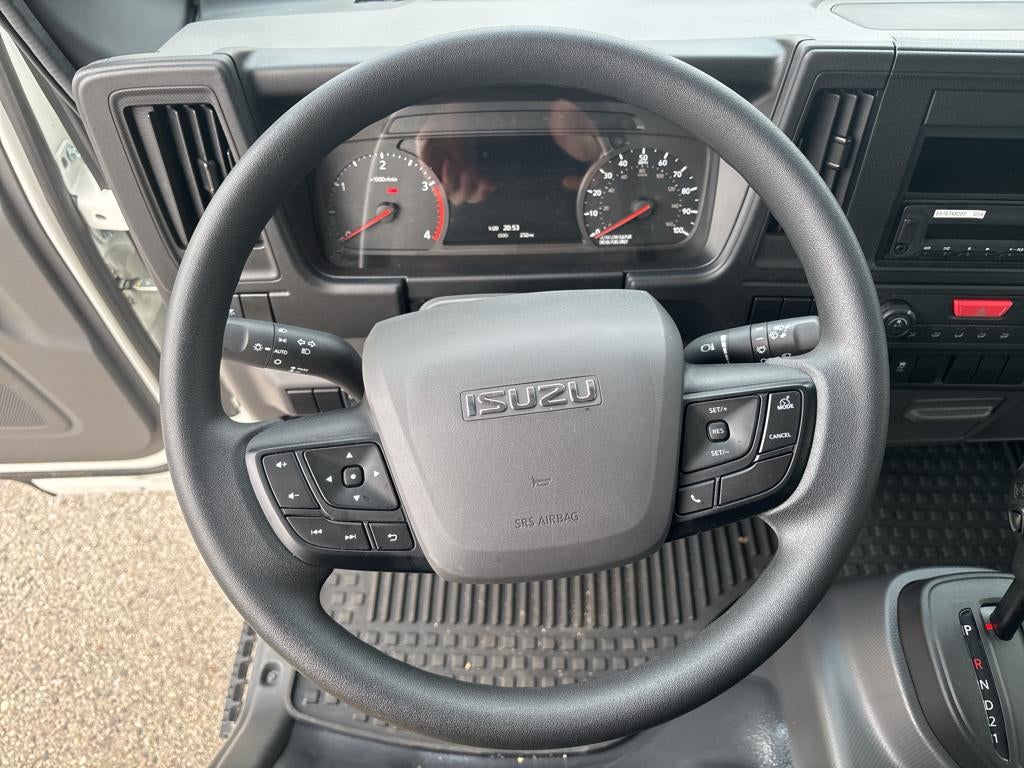 2025 Isuzu NRR NRR 20' Bay Bridge Van Body