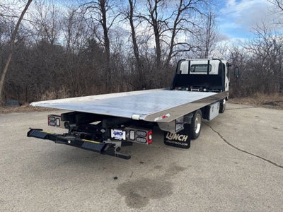 2023 Chevrolet 5500XD w/ Century 10S Carrier